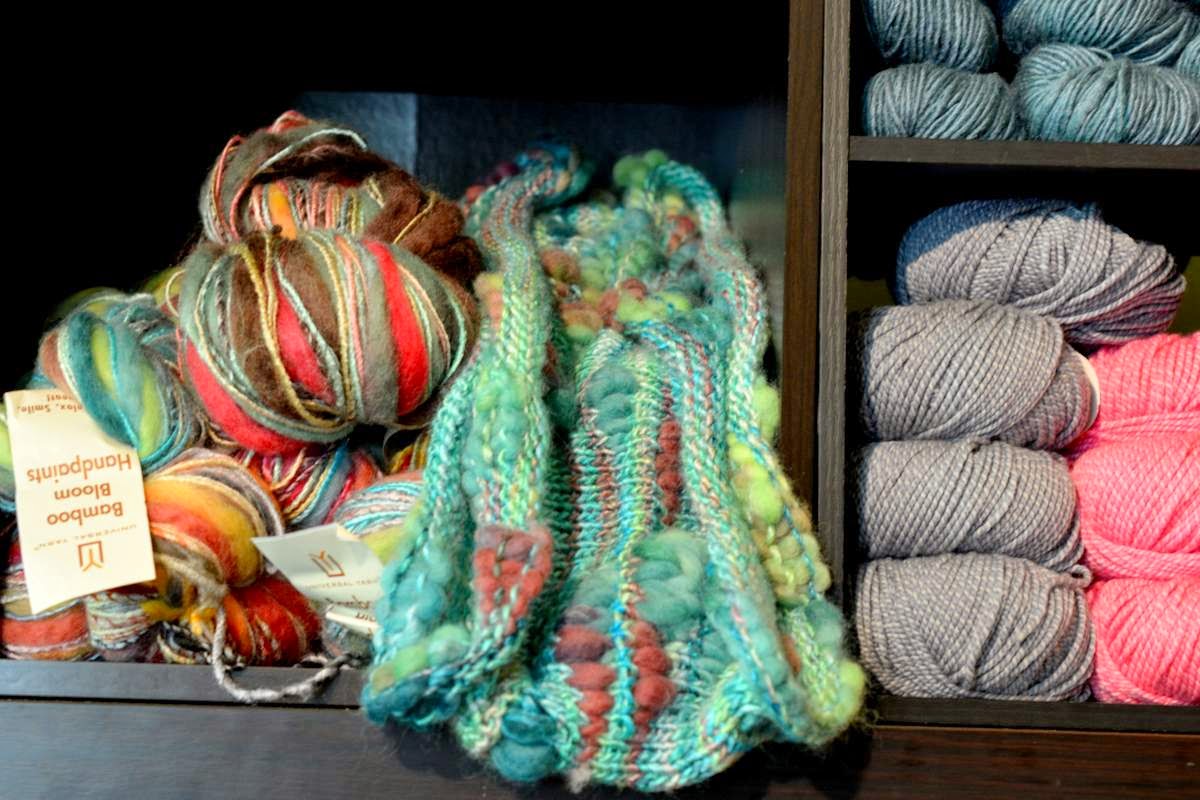 Little Knitty Bird LYS Tour Knit Wit Yarn Shop