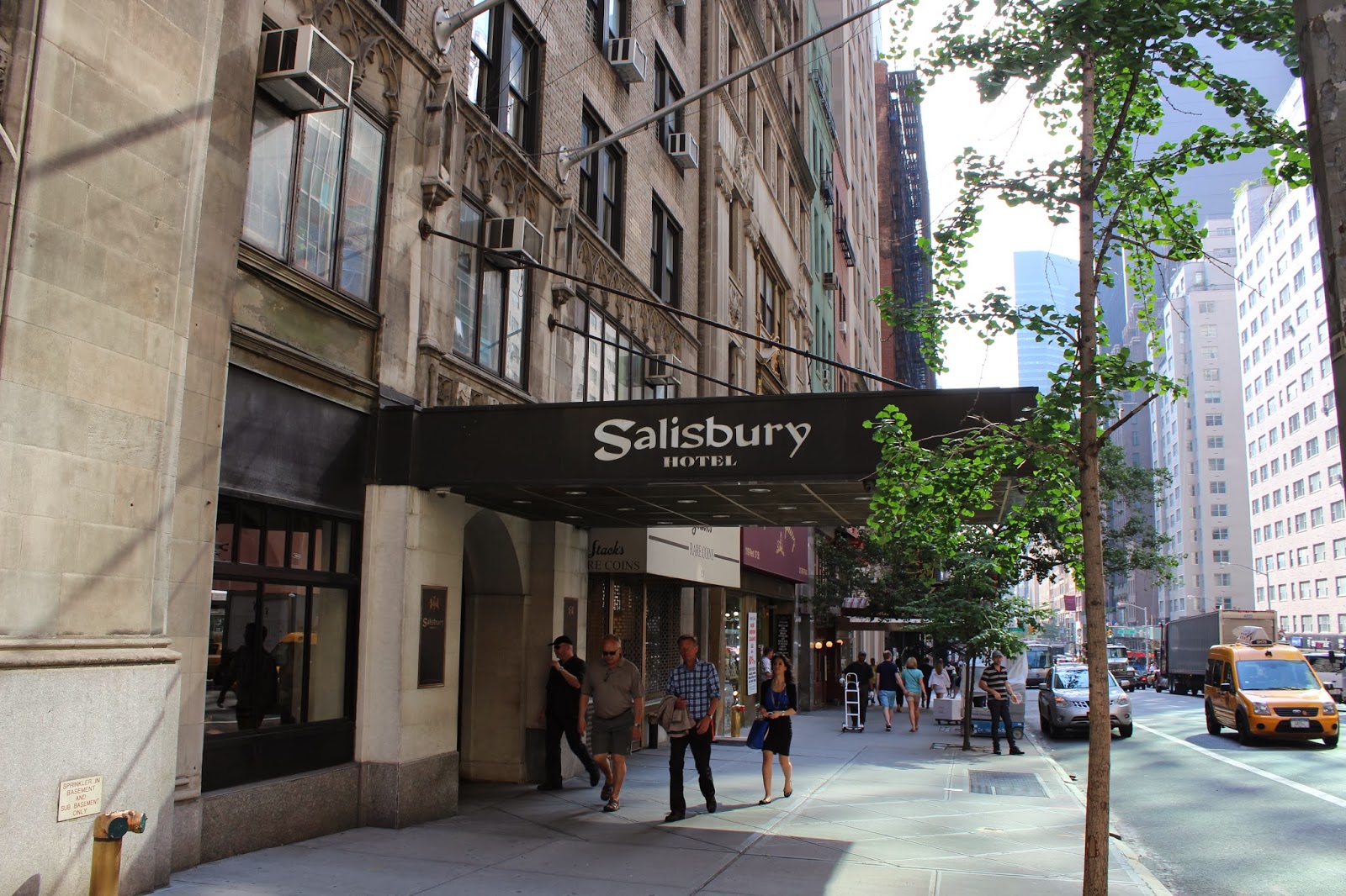 Salisbury Hotel NYC MEET THE TEAM DIXIE