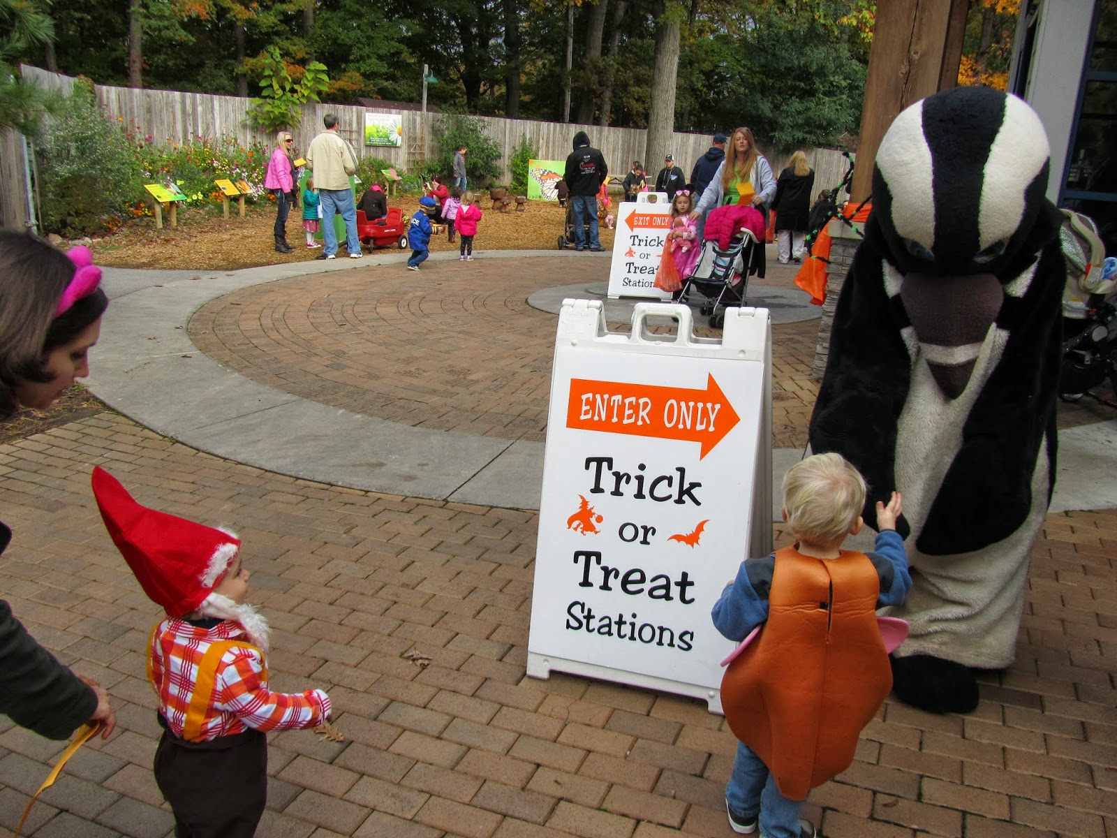 ROCmomma TrickorTreat at ZooBoo