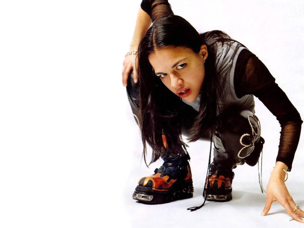 http://4.bp.blogspot.com/-kNvFj6fIJRo/USGjACJBOxI/AAAAAAAADgA/Cnj5ZKtzSTA/s1600/Michelle-Rodriguez-Hd-a-wallpaper-7564.jpg