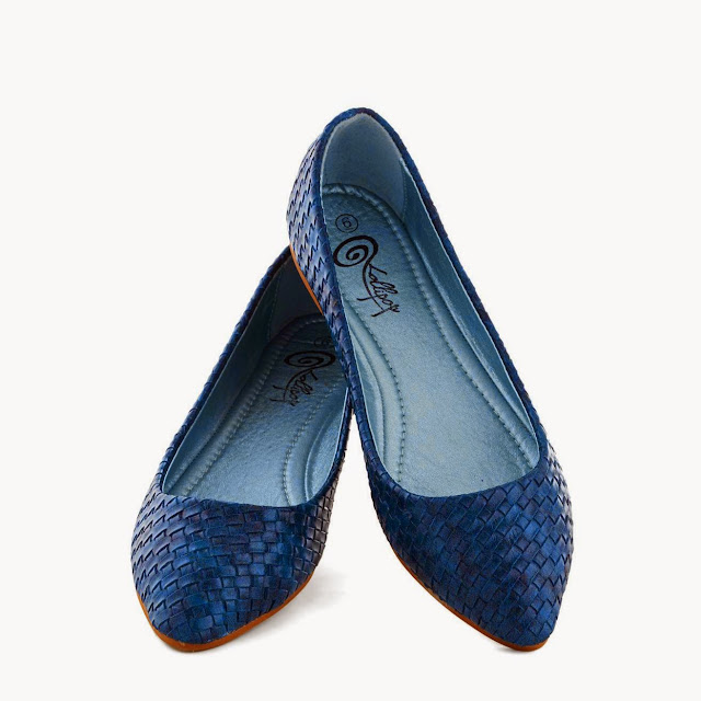 The Weekend Pointers- How to choose the right footwear for your feet? The Weekend Pointers- How to choose the right footwear for your feet?