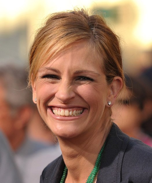 Julia Roberts' smile is is worth $30 million Insured Julia Roberts' smile is is worth $30 million Insured