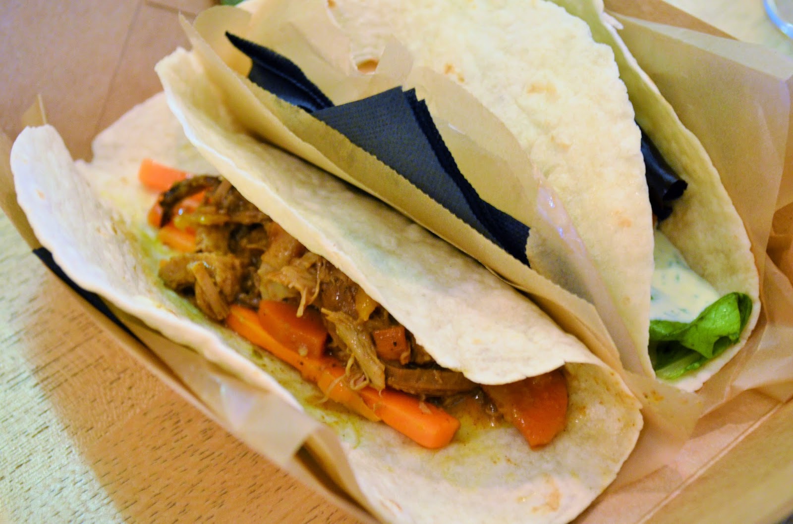 Ouh Là Là Cantine St Martin les tacos gourmets Parisian touch