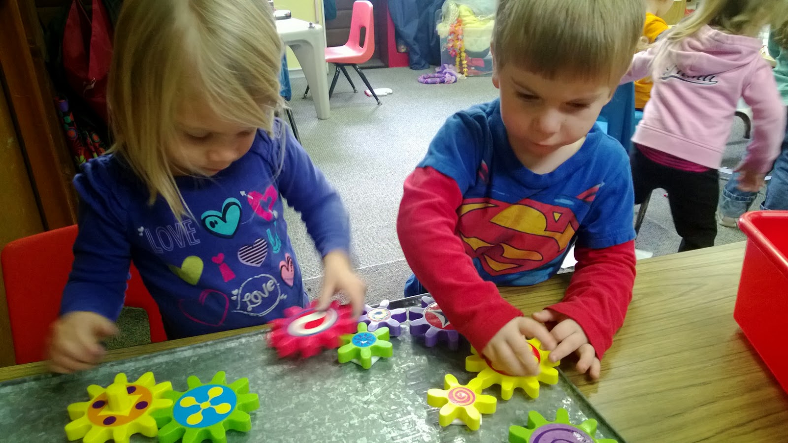 Cottage Lake Presbyterian Preschool Spinning gears