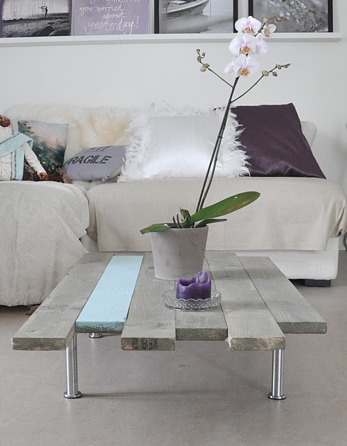 Diy: una mesa de centro con 8 tablas : x4duros.com Mesas de centro baratas