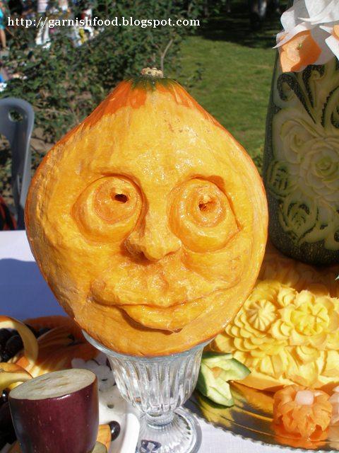 3D pumpkin sculpture Ray Villafane pumpkin tutorial exhibition