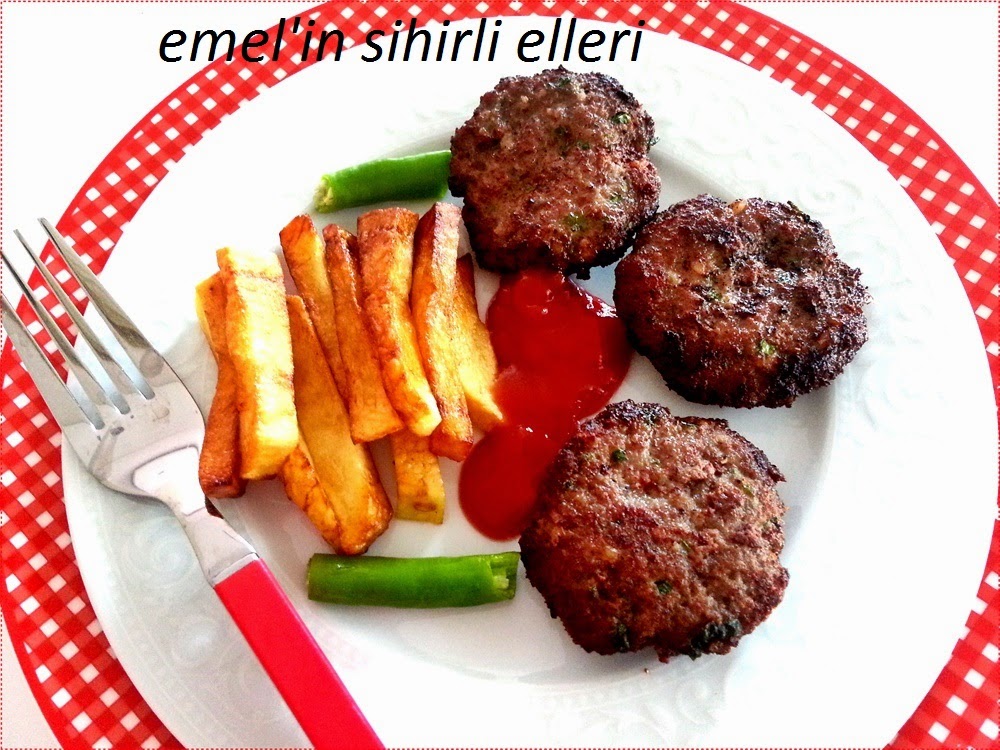 EV YAPIMI KÖFTE EMEL'İN SİHİRLİ ELLERİ