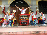 ksatria lion dragon dance troupe surabaya - seni rampak demo tambur artistic drum