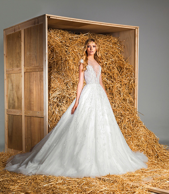 Need Wedding Dress Inspiration! Here Are 5 of Our Favorite Spring Looks!