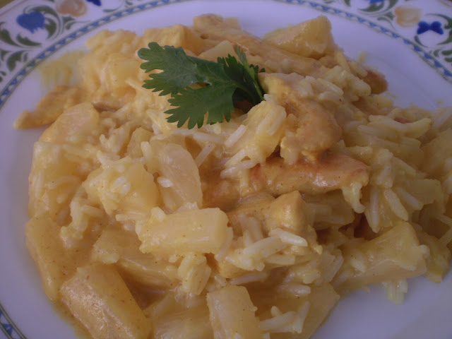 Donburi De Pollo, Piña Y Curry
