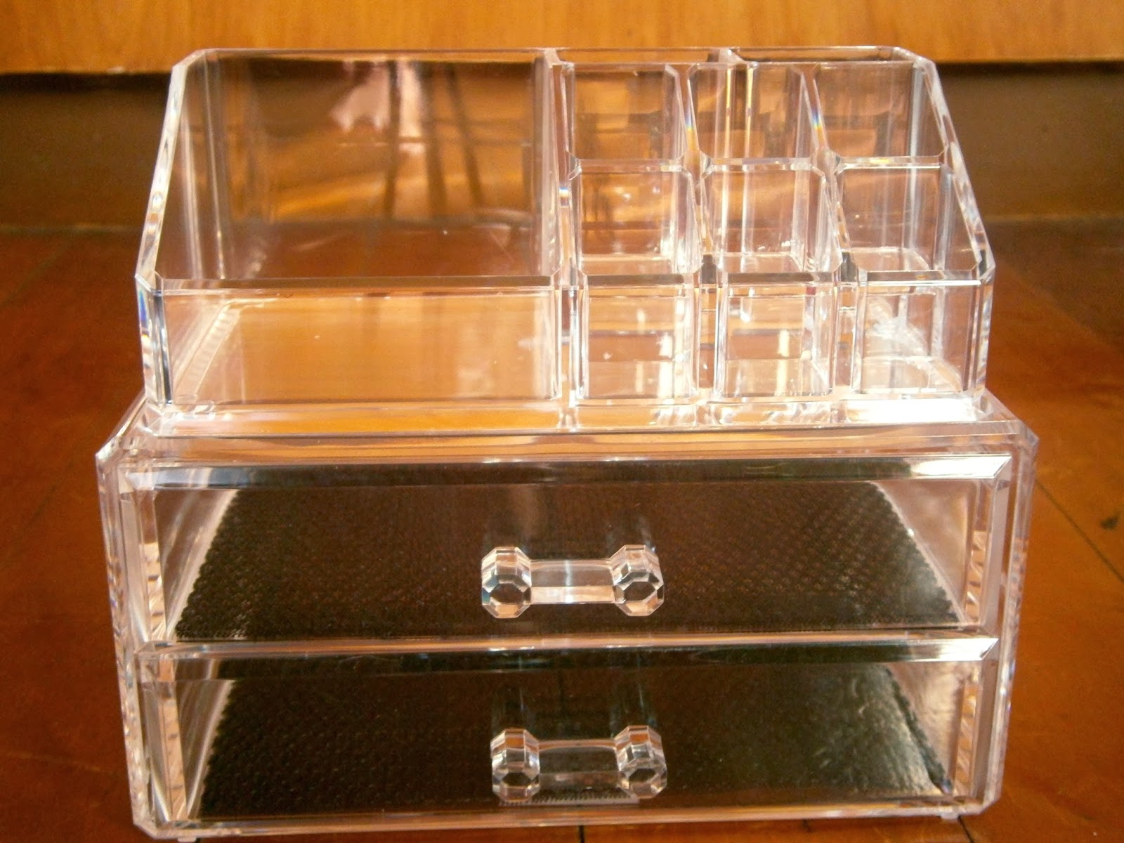 Mineeh11 Acrylic Cosmetic Organizer Review