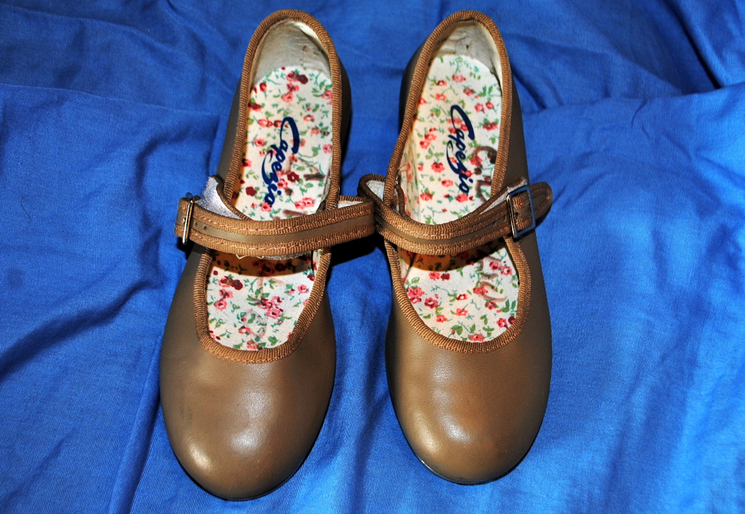 Let's Raise the Barre Capezio Tan Tap Shoes, size 13