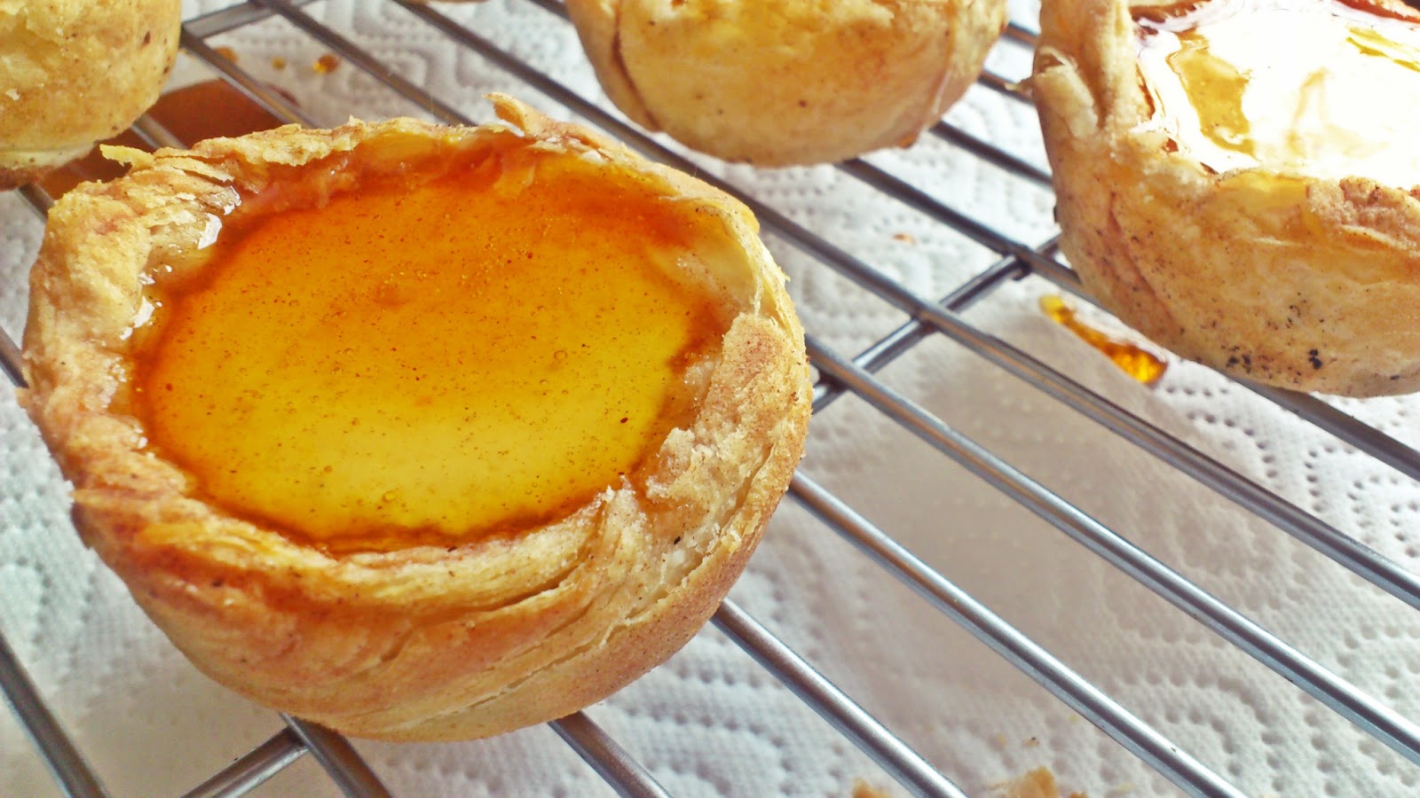 Portugalske tortice by Jamie Oliver ) Jamie Oliver’s portugal tartlets