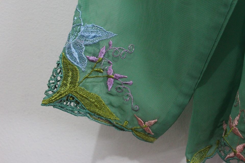 motif bunga kebaya