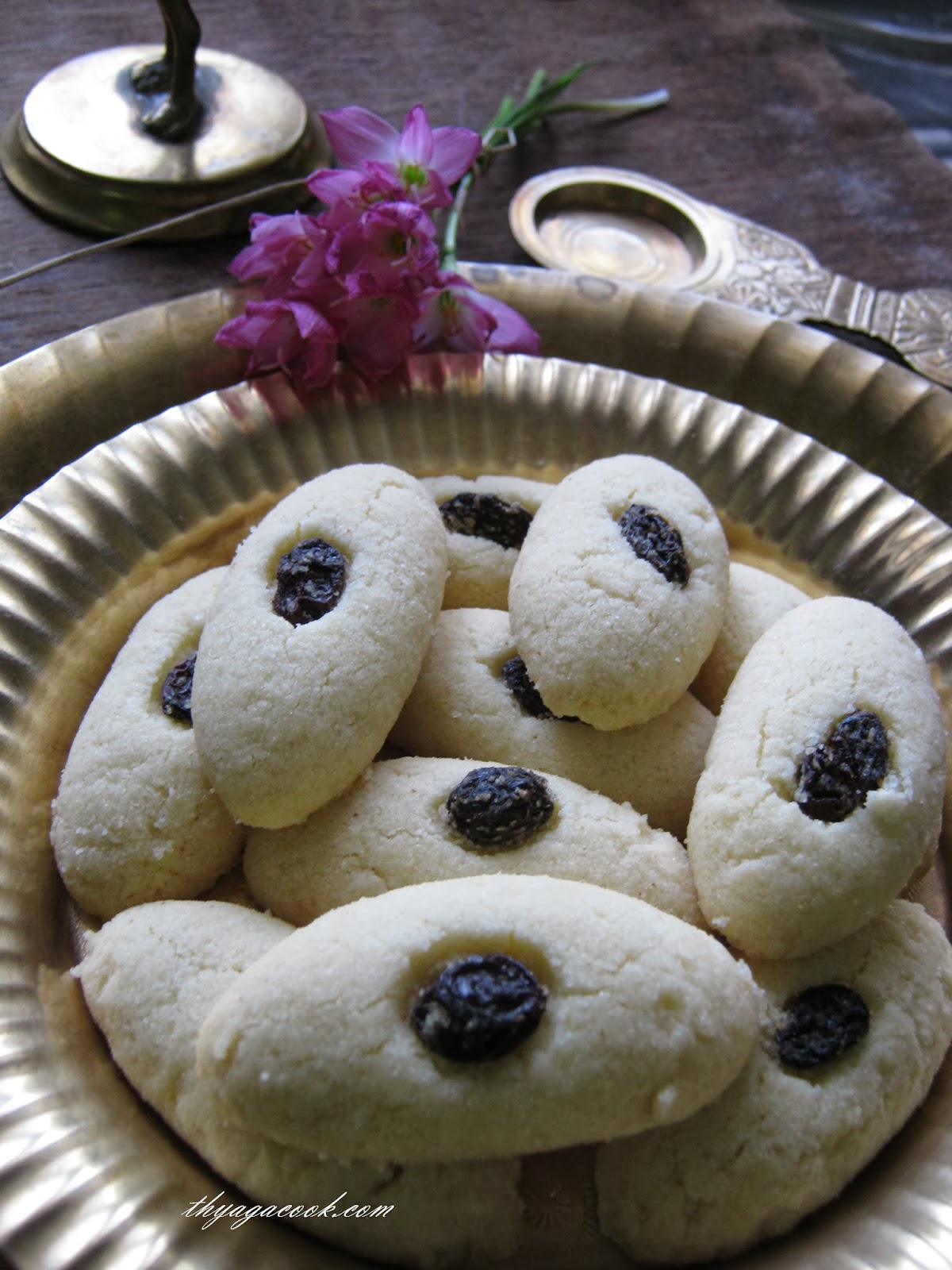 KARI LEAFS Malaysian flavour's GHEE COOKIES