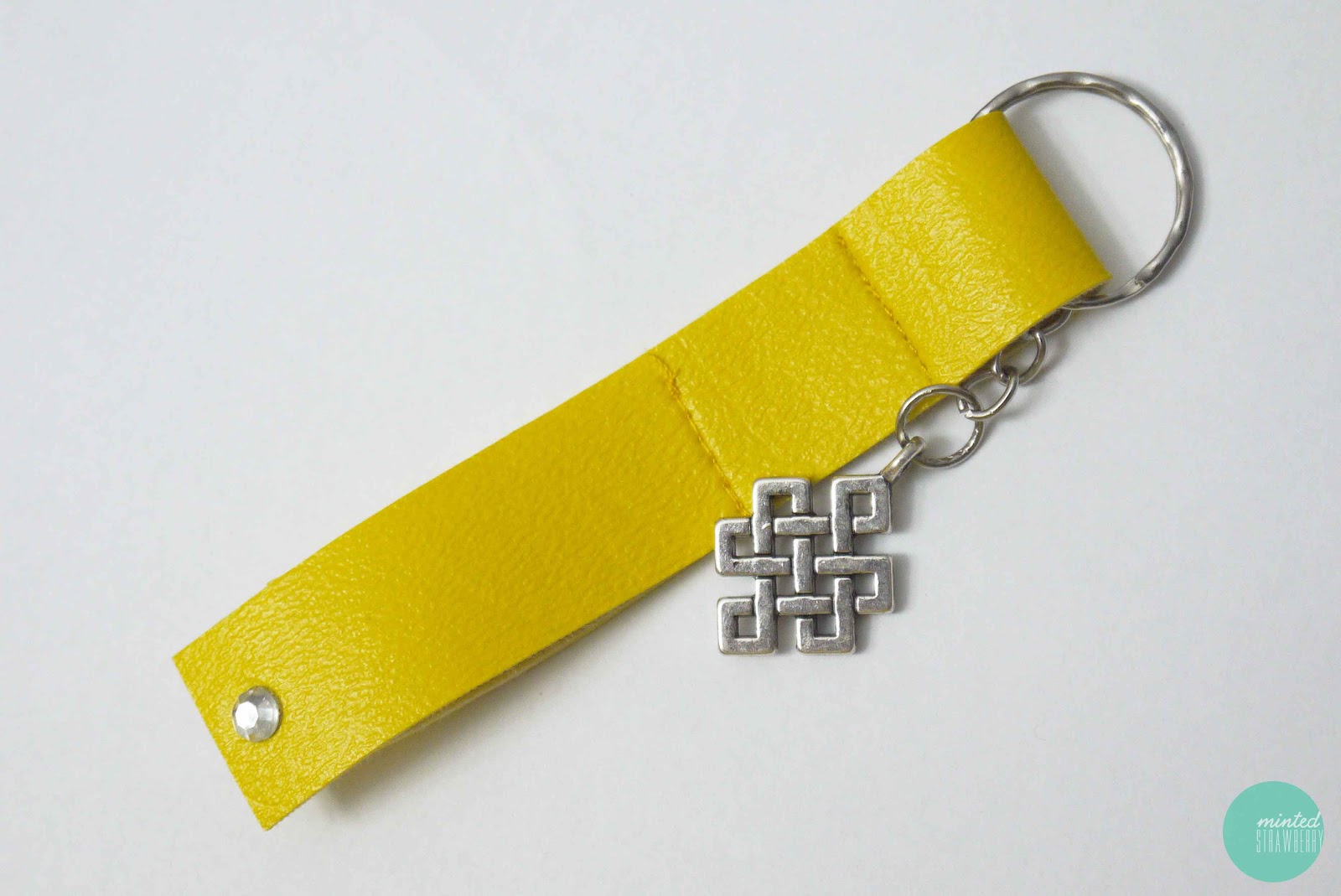 DIY Christmas Giftables Data Cable Organizer Keychain Minted Strawberry