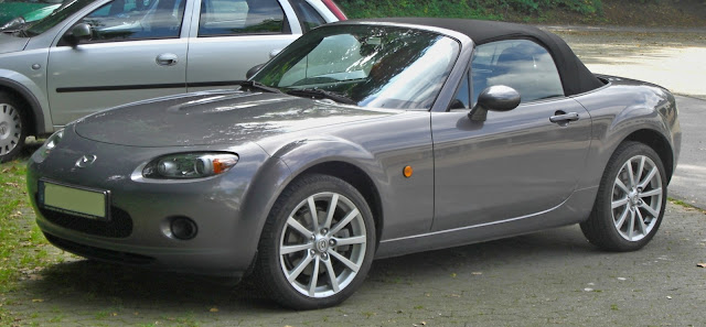 Side image of Mazda MX-5 Side image of Mazda MX-5