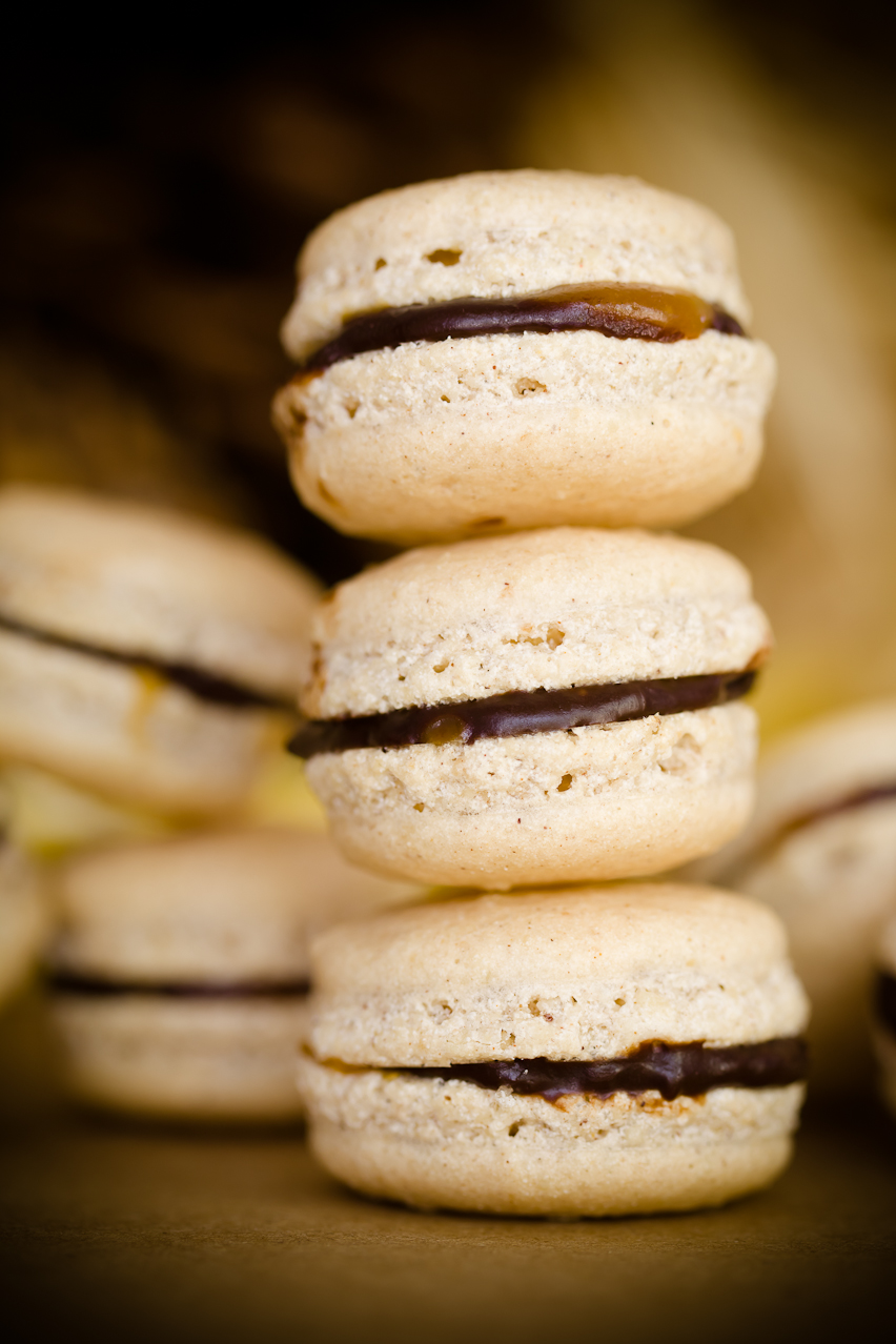 Macaron Recipe Pumpkin Pie Spice Macarons with Caramel, Dark