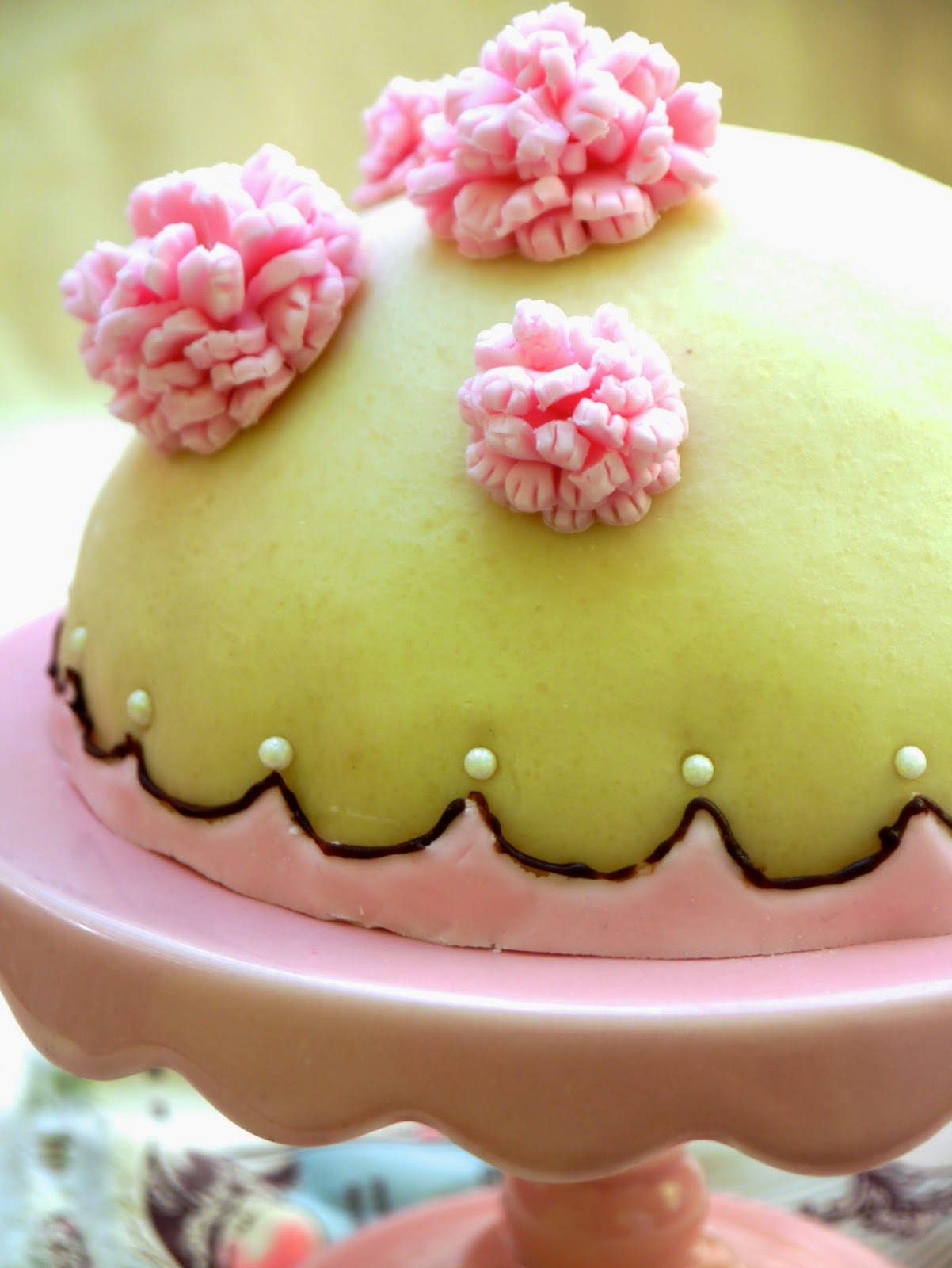 Petit Four cake boutique Raspberry dome cake