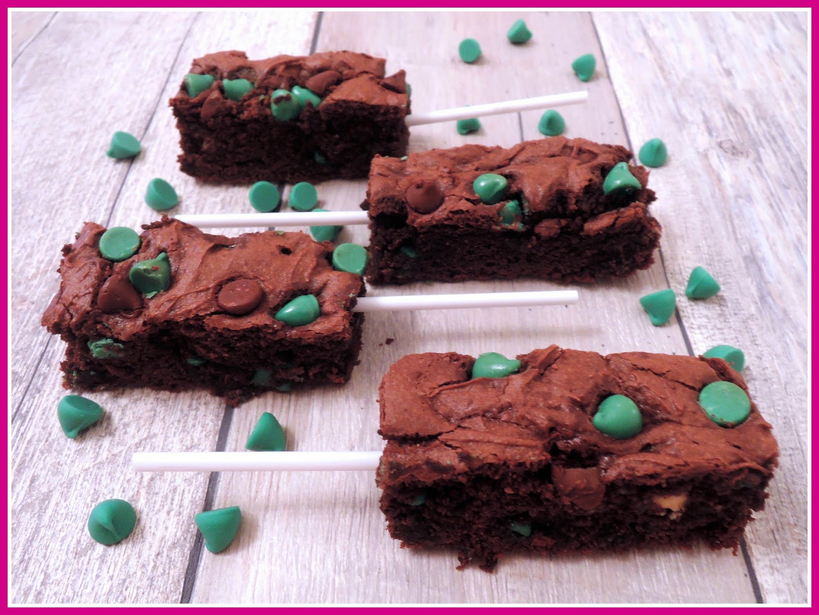 BakerTanz Mint Chocolate Chip Cookie Bars