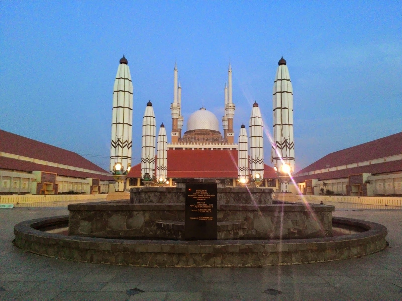 Menanti Sang Surya di Masjid Agung Jawa Tengah - Ardian Nugroho .com