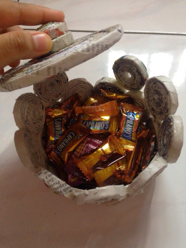 Atiteach Blog's CARA MEMBUAT TEMPAT PERMEN DARI KERTAS KORAN