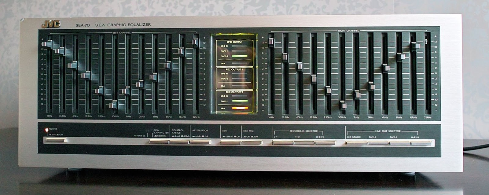 JVC SEA70 Graphic Equalizer AudioBaza