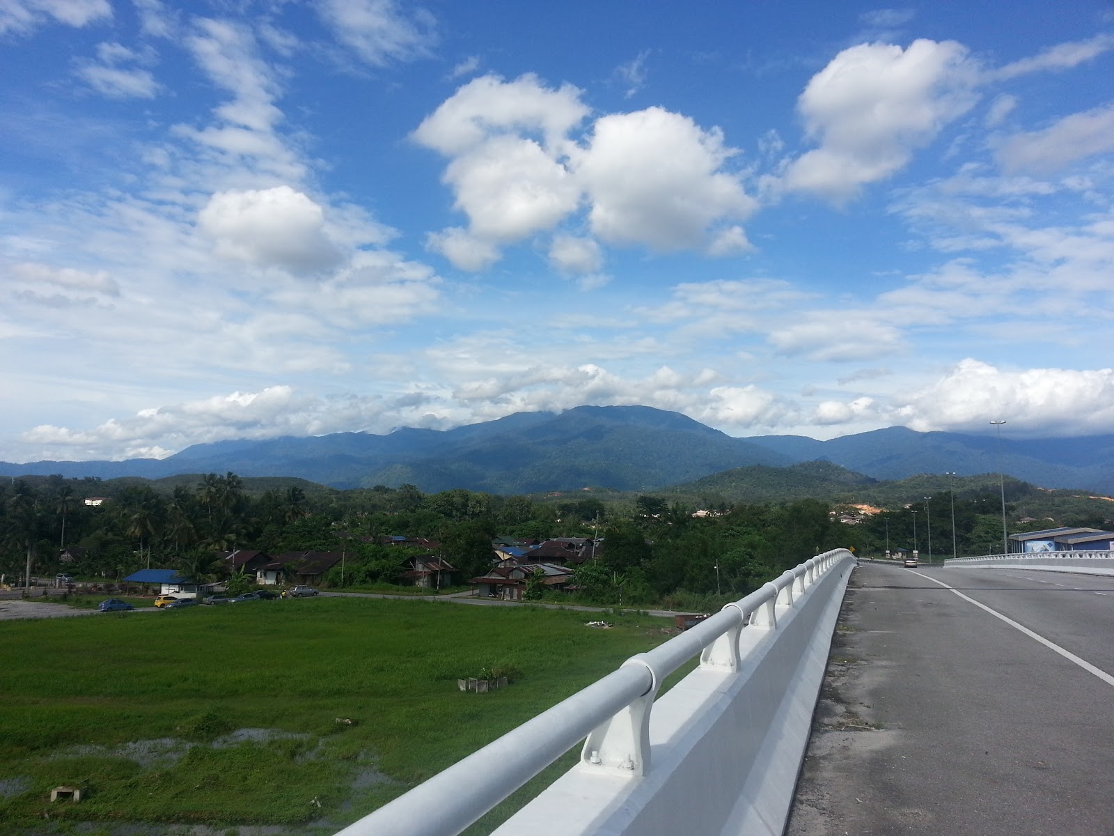 Gambar Banjaran Titiwangsa