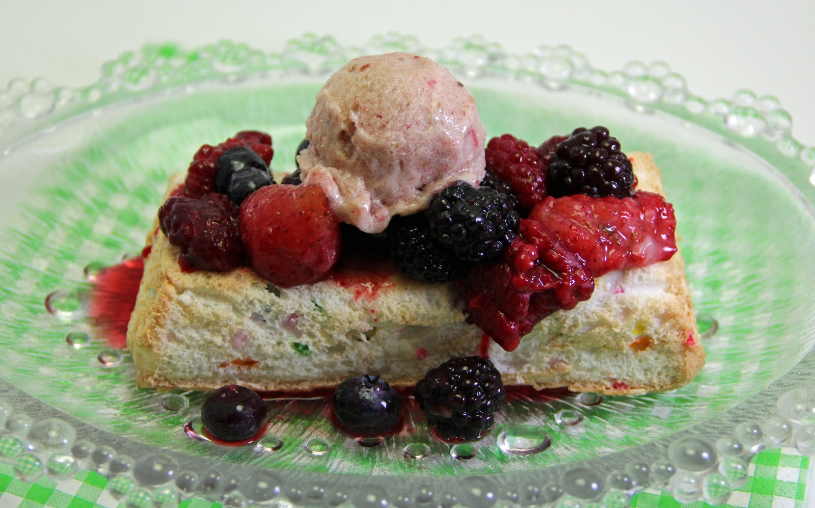 Jo and Sue Confetti Angel Food Cake (Single Serving)