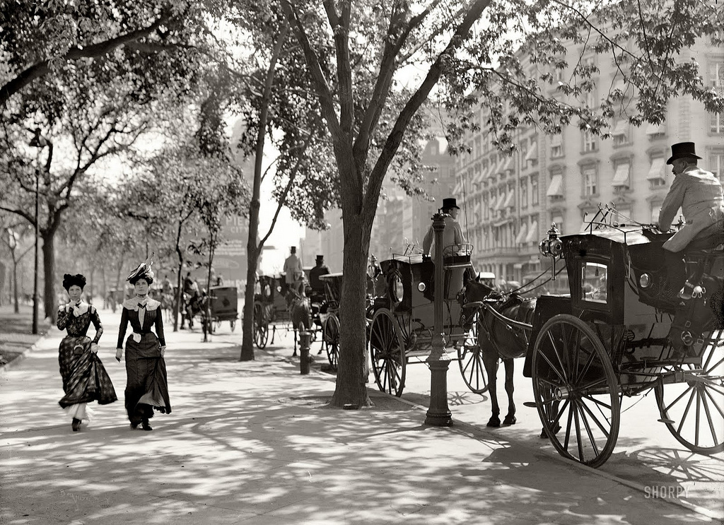 New York street scene, 1900 vintage everyday