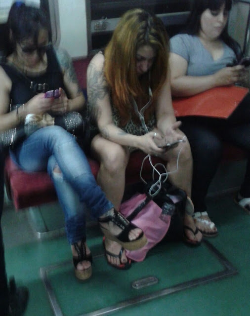 Una integrante de Bandana con una muy mala imagen en el subte - Imagen 1