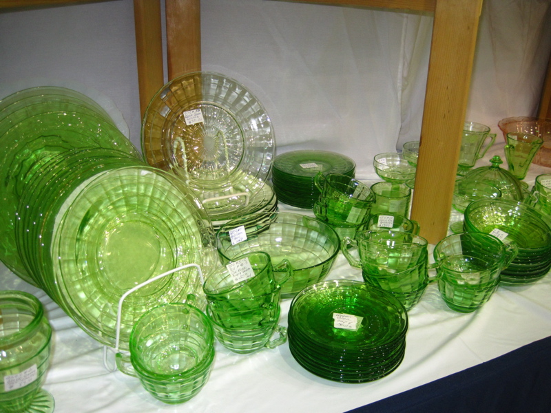 Tea With Friends A visit to the Depression Glass Show