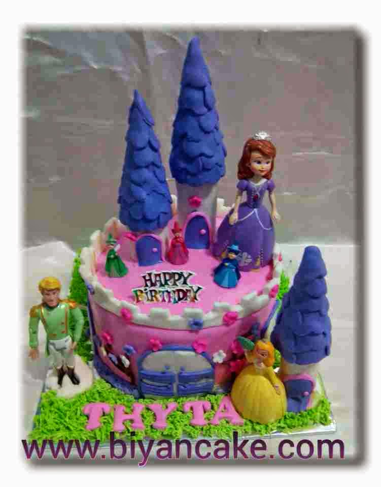 Castle cake sofia the first ~ Thyta