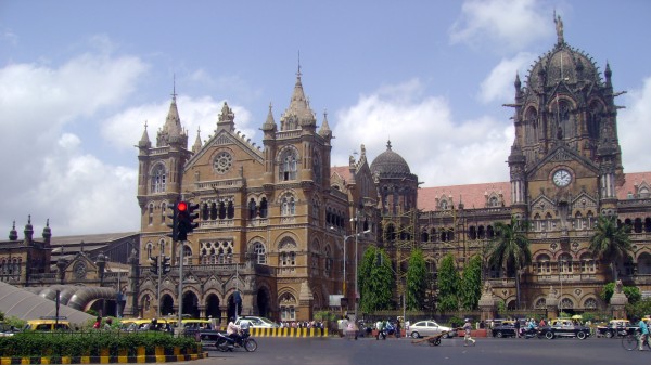 Mumbai Central, the first one getting Google's free Wi-Fi service