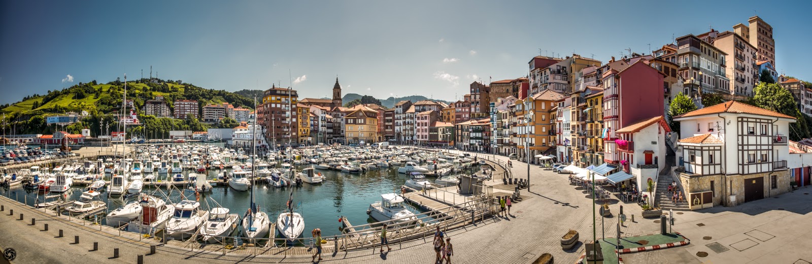 Puerto de Bermeo :: Panorámica 6 x Canon EOS 5D MkIII | ISO200 | Canon 24-105 @24mm | f/8.0 | 1/125s Puerto de Bermeo :: Panorámica 6 x Canon EOS 5D MkIII | ISO200 | Canon 24-105 @24mm | f/8.0 | 1/125s
