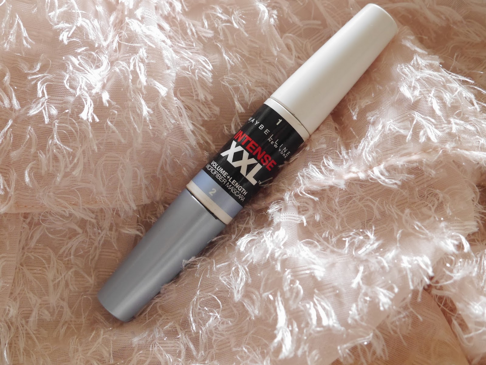 One Thousand Looks MASCARA REVIEW MAYBELLINE XXL VOLUME + LENGTH