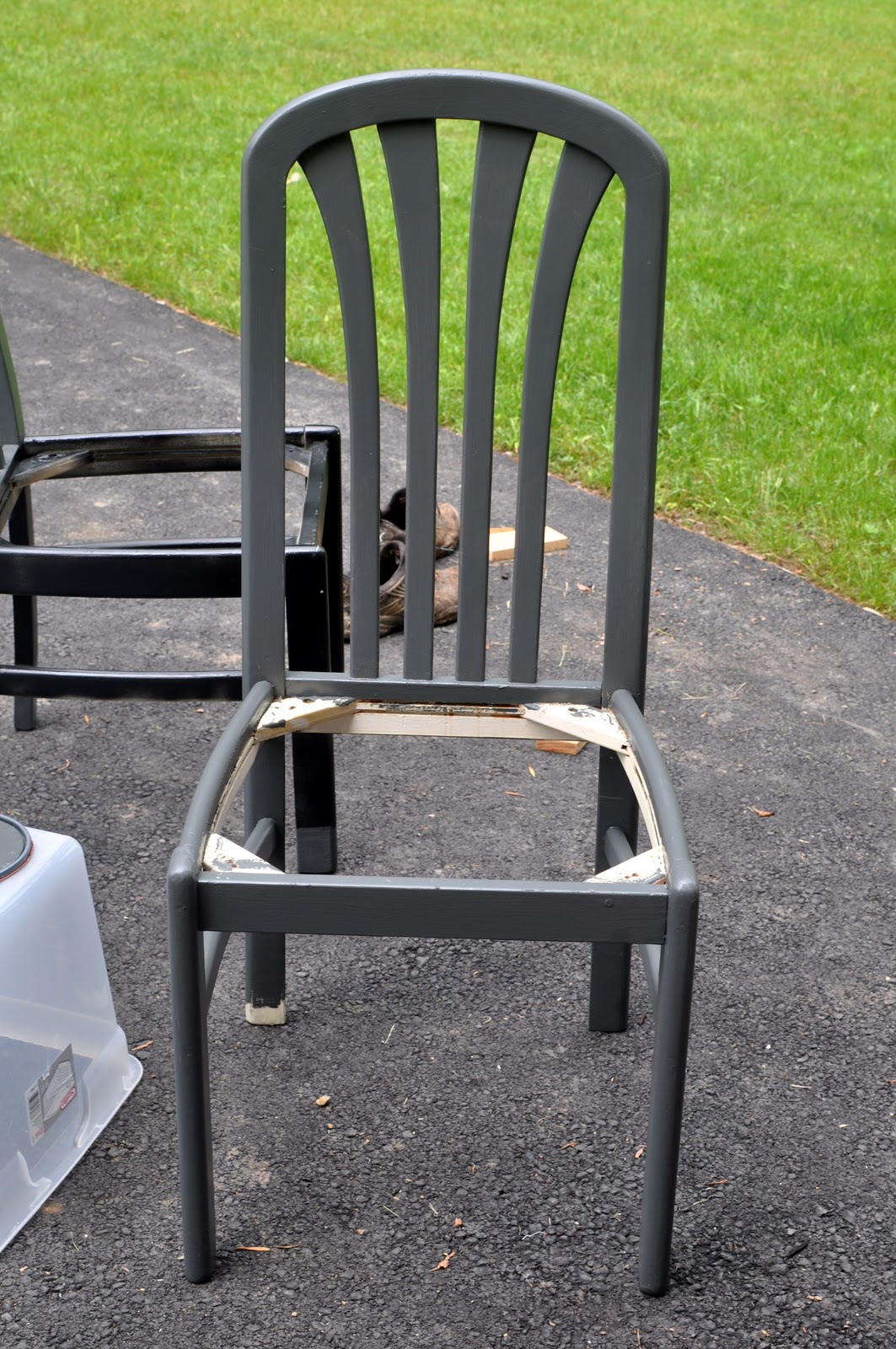Farmhouse Table Freebie Chairs