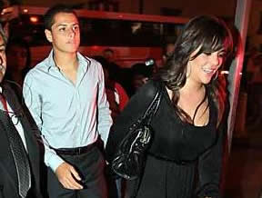 Javier Hernandez Girlfriend