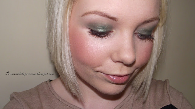 Rimmel Glam Eyes Mono Eyeshadow Review - 120 Urban Green Rimmel Glam Eyes Mono Eyeshadow Review - 120 Urban Green