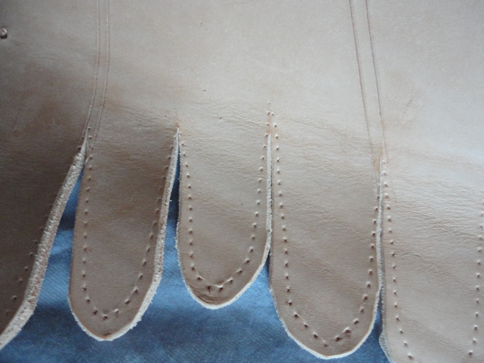 ThreadHeaded Snippet Simple Stays Leather Stays Tutorial, Part 3 (Final)