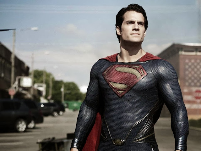 Henry Cavill como Superman en El Hombre de Acero