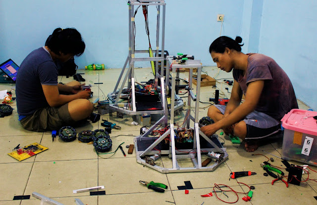 STMIK Banjarbaru Robotic Club STMIK Banjarbaru Robotic Club