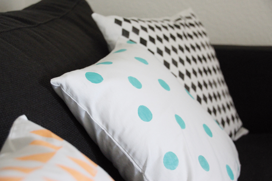 binedoro Blog, DIY, Kissen bedrucken, Stoffdruck, Rauten, Dreiecke, Punkte binedoro Blog, DIY, Kissen bedrucken, Stoffdruck, Rauten, Dreiecke, Punkte