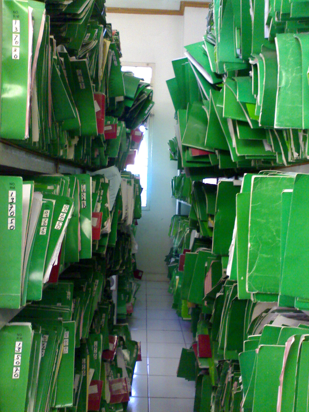 My Writing: contoh gambar penyimpanan berkas rekam medis