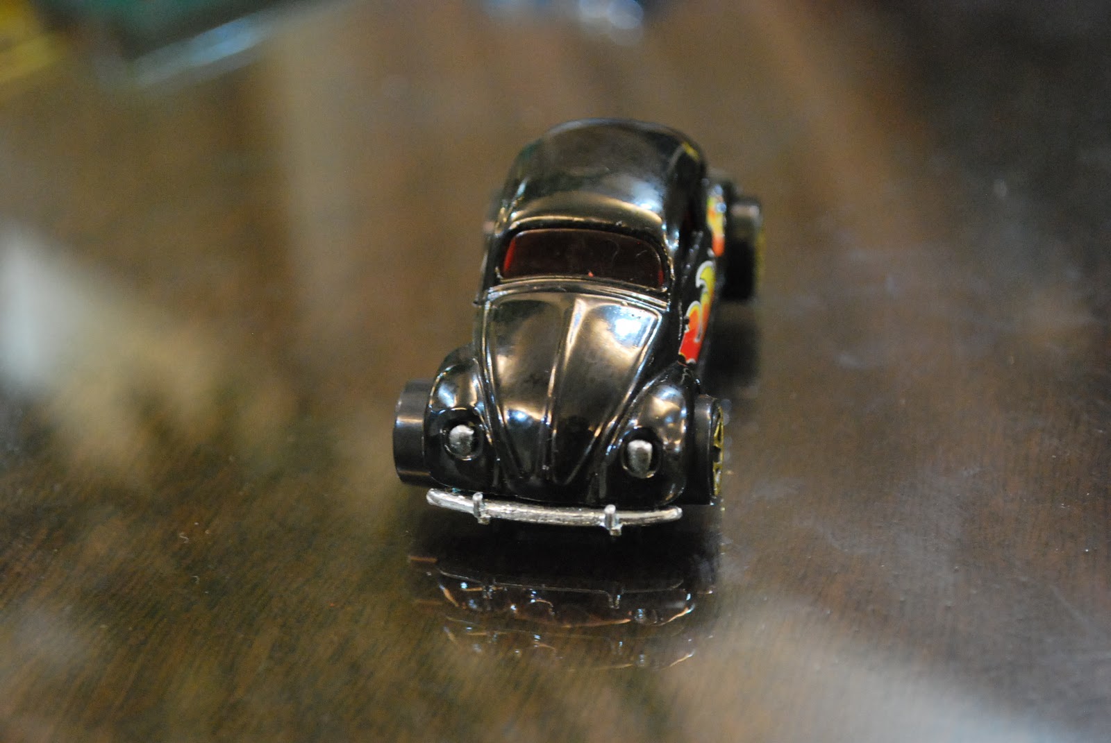 anythingrealthing HOT WHEELS VOLKSWAGEN BEETLE 1988