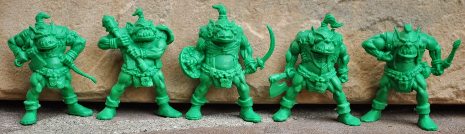 Set of 4 Mini Dwarfs Plastic Fantasy Toy Soldier 20-25 mm Gnome Figures TEHNOLOG 