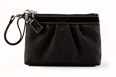 coach wristlets blac