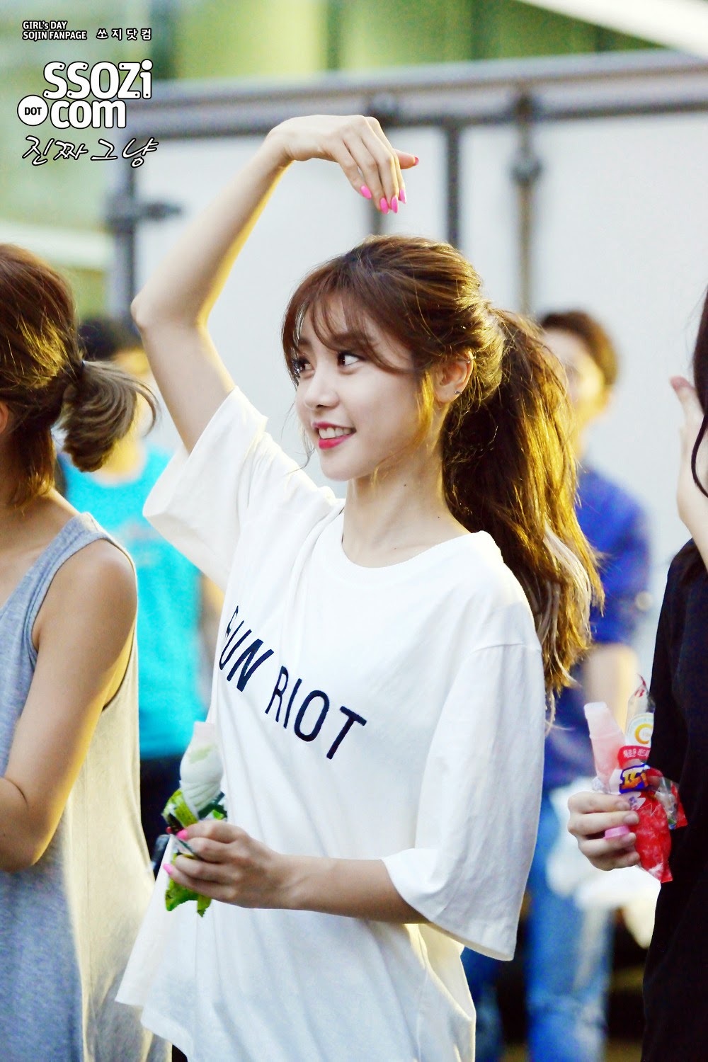 140720%EC%9D%B8%EA%B8%B0%EA%B0%80%EC%9A%94%ED%87%B4%EA%B7%BC%EA%B8%B8+%EC%95%84%EC%8A%A4%ED%81%AC%EB%A6%BC+%EC%86%8C%EC%A7%84+(9).jpg