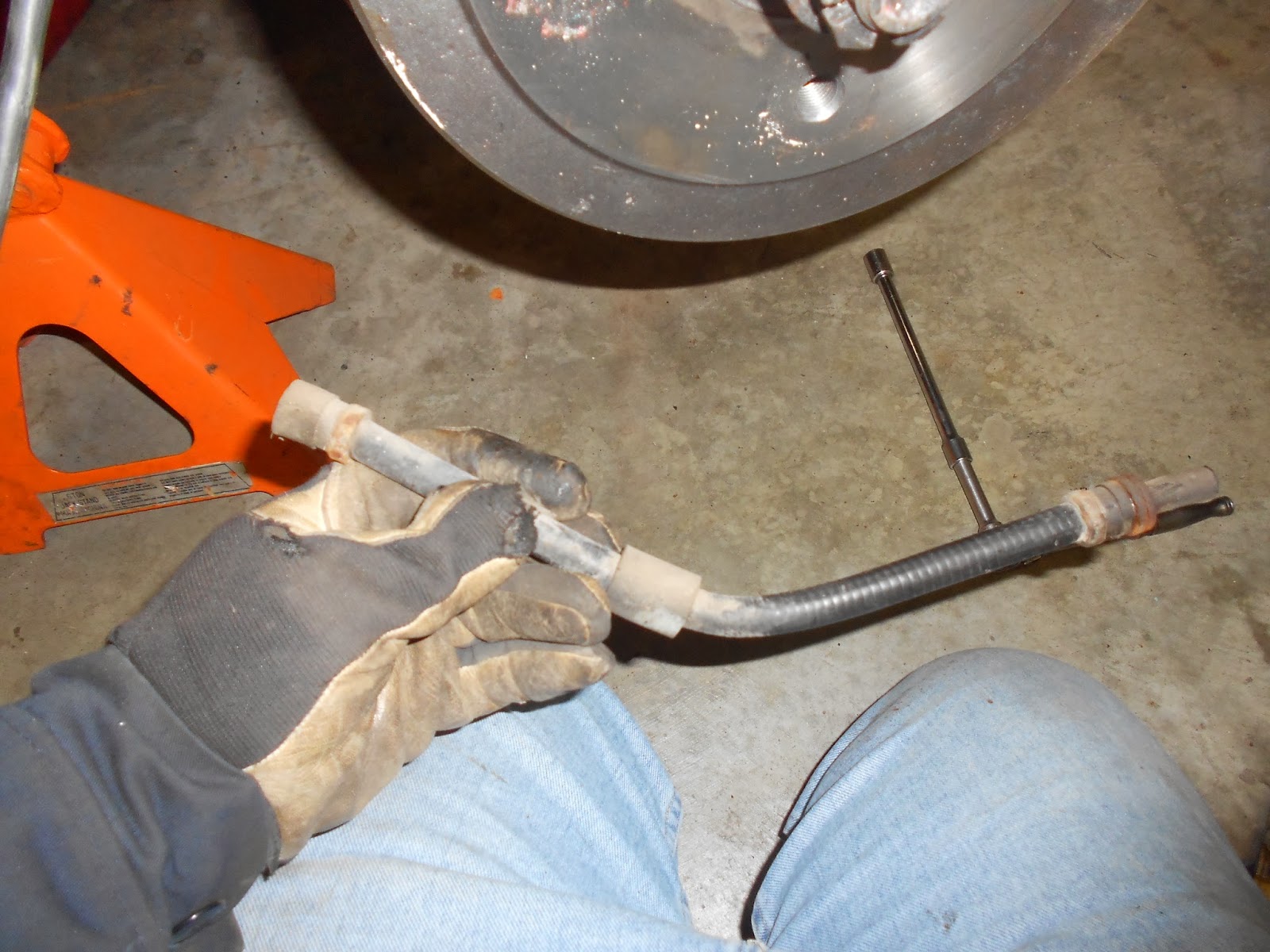 The Bug Boys Replacing a VW Bugs clutch cable and bowden tube.