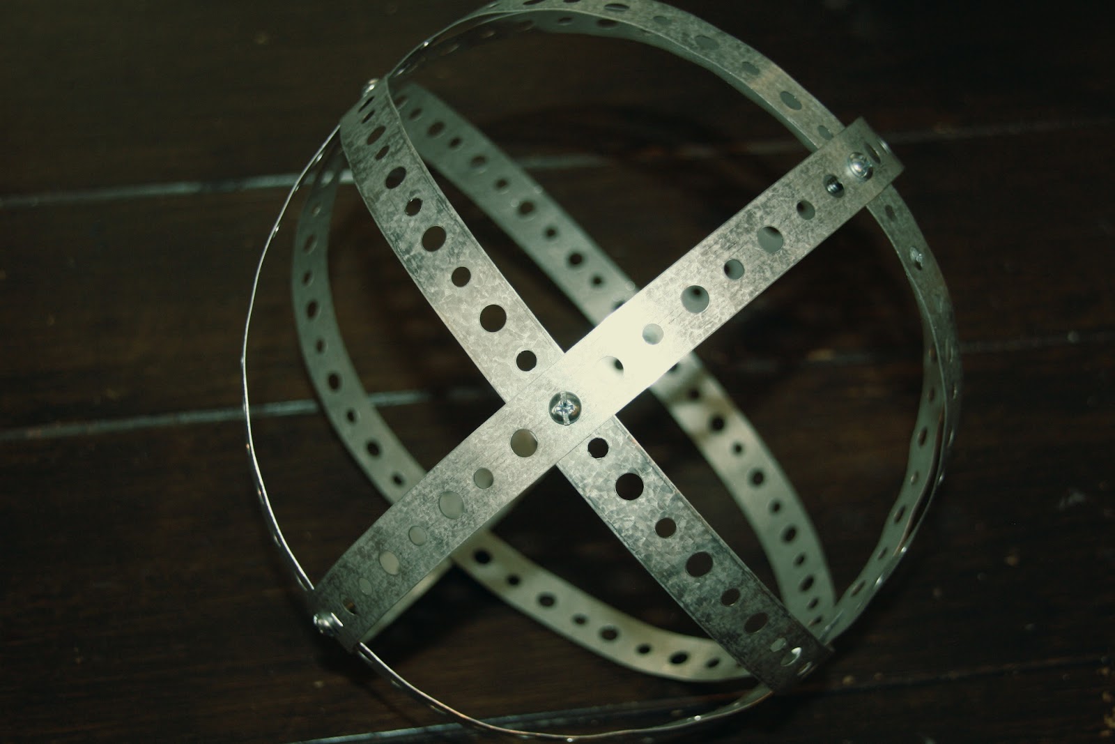 retropolitan DIY Metal Decorative Spheres